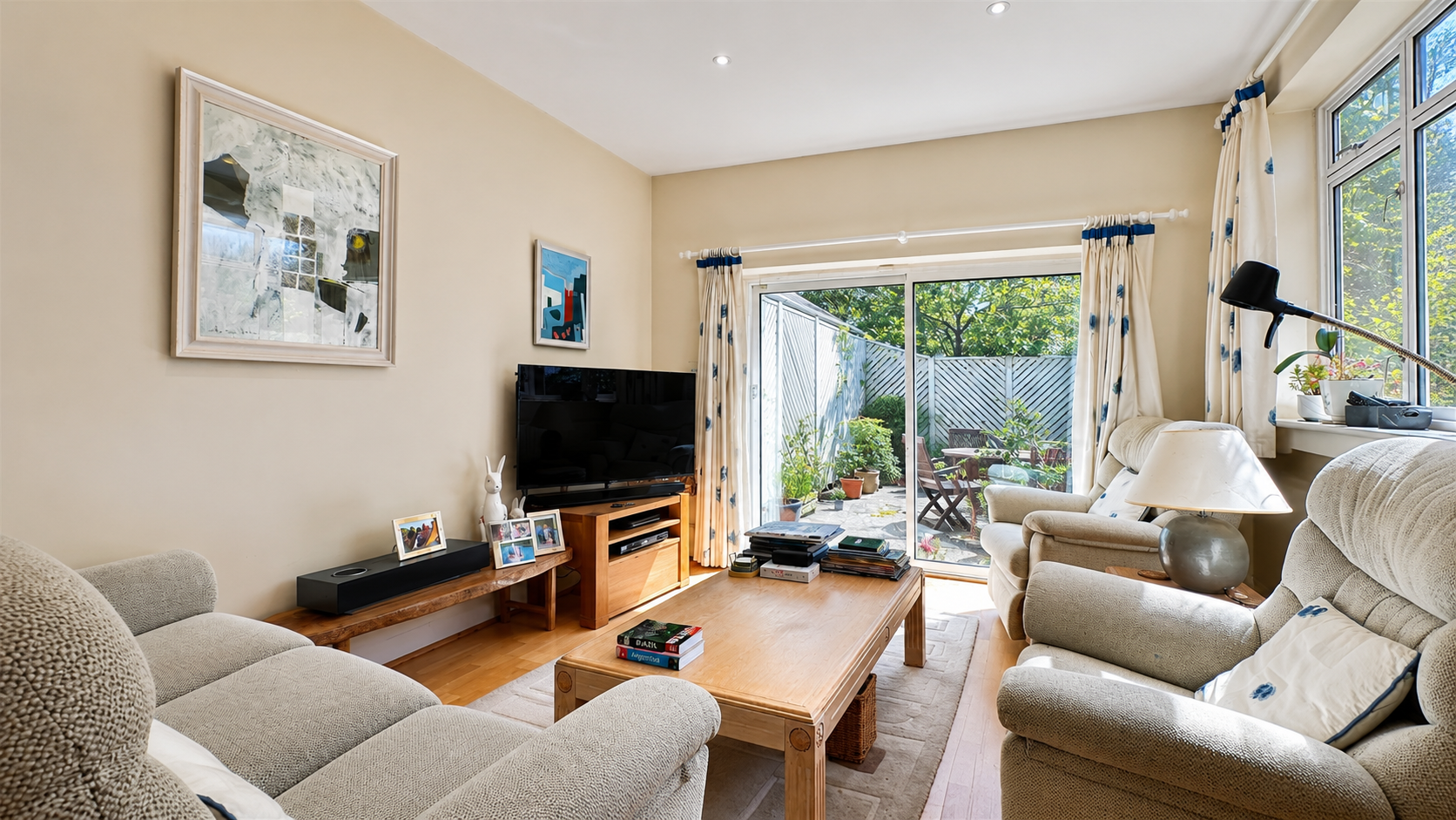 Lounge after ReShot